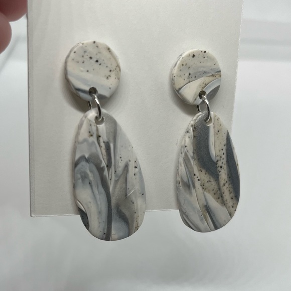Marble Design Handmade Earrings - Picture 5 of 10